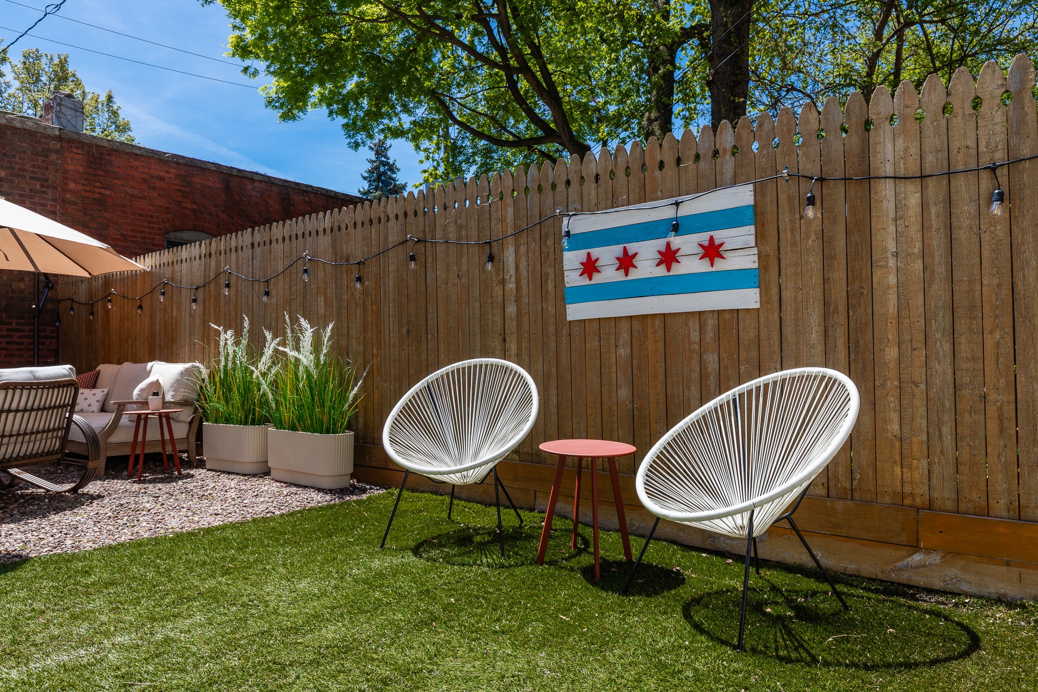 chicago backyard, seating, chicago flag, guest hang out area